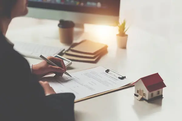 清朝发布了什么法律文件